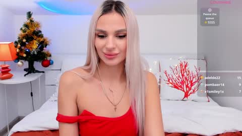 Snapshot of misslou_ chatting on December 25, 2024, 10:06 am Lou online show from December 25, 2024, 10:06 am