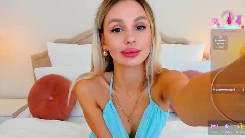 Snapshot of misslou_ chatting on October 18, 2025, 5:32 am Lou online show from October 18, 2025, 5:32 am