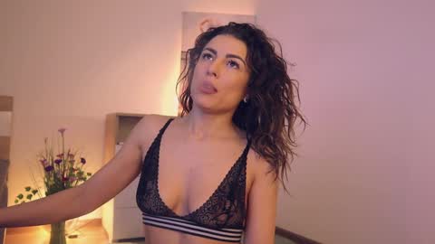 Snapshot of misslullu chatting on January 31, 2025, 4:47 am Lullu online show from January 31, 2025, 4:47 am