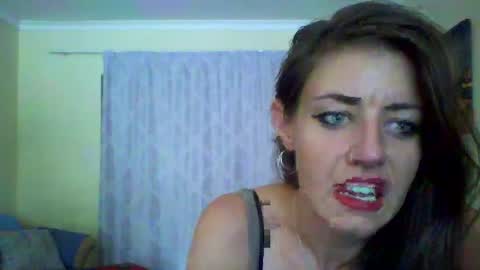 Snapshot of missmeandre chatting on March 5, 2025, 12:33 pm 4bdn couple online show from March 5, 2025, 12:33 pm