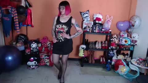 Snapshot of missmia2 chatting on November 5, 2025, 3:45 pm Miss Mia online show from November 5, 2025, 3:45 pm