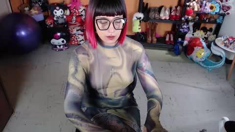 Snapshot of missmia2 chatting on November 6, 2025, 1:45 pm Miss Mia online show from November 6, 2025, 1:45 pm