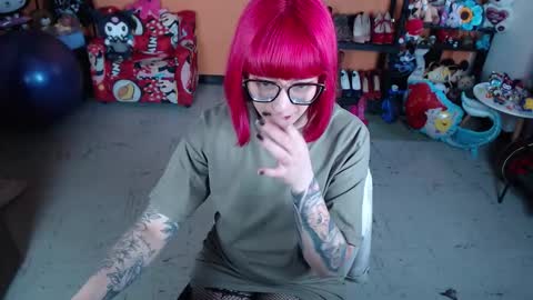 Snapshot of missmia2 chatting on November 27, 2025, 1:35 pm Miss Mia online show from November 27, 2025, 1:35 pm