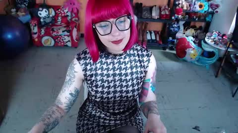 Snapshot of missmia2 chatting on November 28, 2025, 1:25 pm Miss Mia online show from November 28, 2025, 1:25 pm