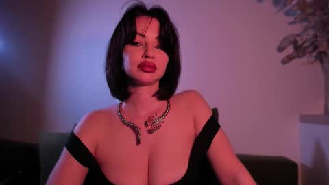Snapshot of missmirandagd chatting on September 27, 2025, 6:24 pm online show from September 27, 2025, 6:24 pm