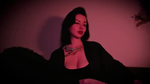 Snapshot of missmirandagd chatting on November 17, 2025, 4:46 pm online show from November 17, 2025, 4:46 pm