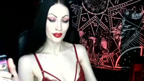 Snapshot of missmoondoll chatting on October 23, 2025, 4:01 am MissMoonDoll online show from October 23, 2025, 4:01 am