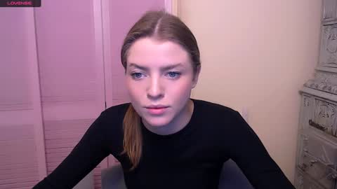 Snapshot of missoliviaa_ chatting on December 22, 2024, 10:49 am Olivia online show from December 22, 2024, 10:49 am