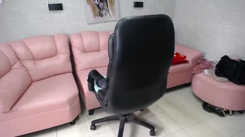 Penelope online show from December 30, 2024, 3:35 pm