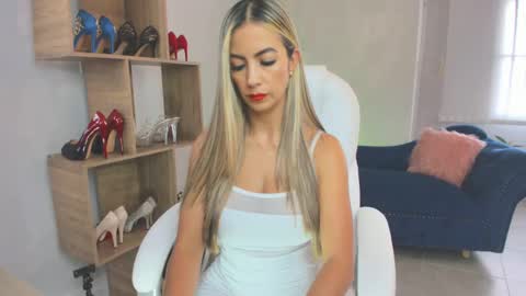 Miss Rhodes online show from March 3, 2025, 8:00 pm