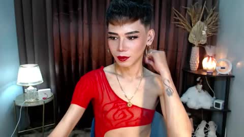 Stella online show from September 18, 2025, 7:32 am