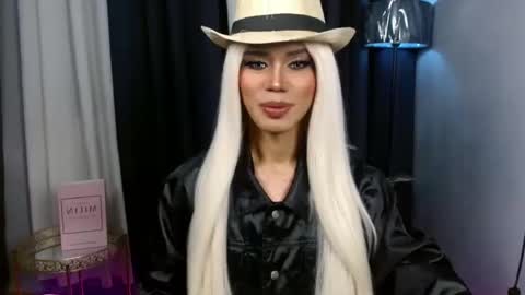 Stella online show from October 6, 2025, 8:01 am