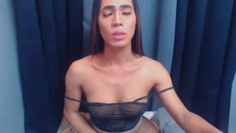 Snapshot of misstressdommxx chatting on December 15, 2024, 7:46 am Akie online show from December 15, 2024, 7:46 am