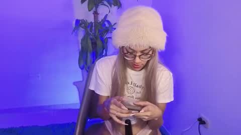 IG MISSVENUSS1 online show from November 17, 2025, 11:32 pm