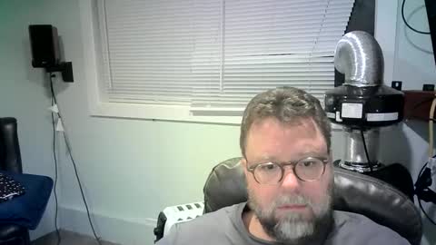 Mr. Happy online show from January 19, 2025, 6:42 am