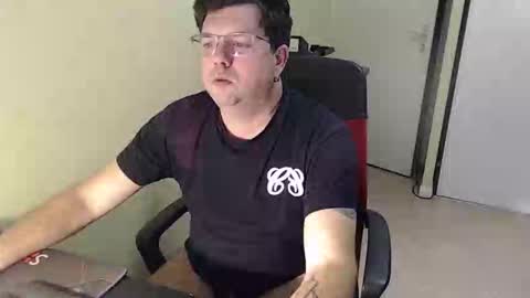 mistercoeur online show from December 4, 2025, 4:16 pm