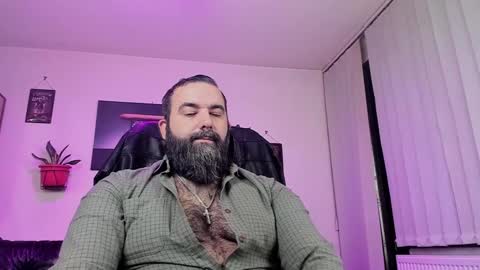 Snapshot of misterlov3r chatting on December 11, 2024, 11:32 pm misterlov3r online show from December 11, 2024, 11:32 pm