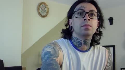 Snapshot of misternocturne chatting on December 14, 2025, 4:12 pm misternocturne online show from December 14, 2025, 4:12 pm