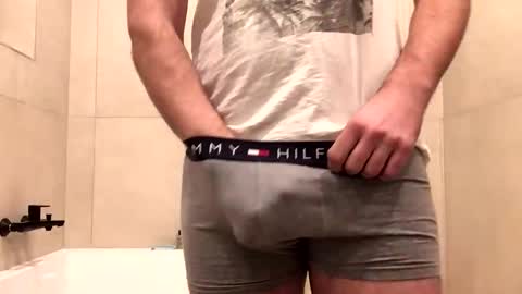 Snapshot of misterxy567 chatting on December 16, 2025, 6:57 pm misterxy567 online show from December 16, 2025, 6:57 pm