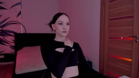 Snapshot of mistress_mialibra chatting on December 16, 2024, 8:20 am Mistress Mia online show from December 16, 2024, 8:20 am