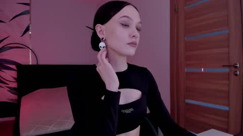Snapshot of mistress_mialibra chatting on February 22, 2025, 10:40 am Mistress Mia online show from February 22, 2025, 10:40 am