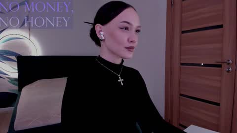 Mistress Mia online show from December 14, 2025, 9:41 pm