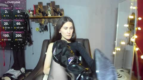 Snapshot of mistress_pamela_ chatting on December 25, 2024, 9:34 am Mistress Pamela online show from December 25, 2024, 9:34 am