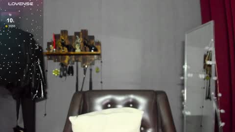 Snapshot of mistress_pamela_ chatting on January 10, 2025, 10:39 am Mistress Pamela online show from January 10, 2025, 10:39 am