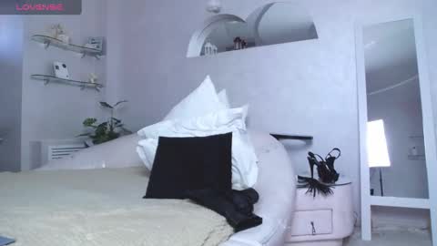 Snapshot of mistress_pamela_ chatting on February 26, 2025, 10:26 am Mistress Pamela online show from February 26, 2025, 10:26 am