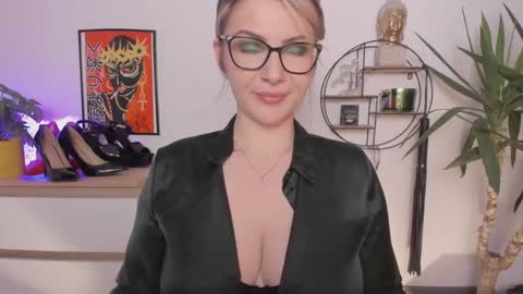 Snapshot of mistresssandy chatting on December 4, 2024, 2:59 pm SANDY online show from December 4, 2024, 2:59 pm
