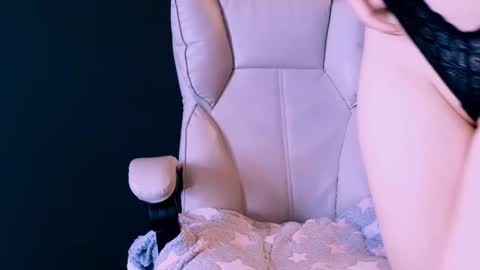 Snapshot of misty_arrow chatting on February 14, 2025, 12:03 pm Jenny online show from February 14, 2025, 12:03 pm