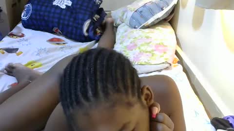 Snapshot of misty_shee chatting on February 19, 2025, 7:28 am misty_shee online show from February 19, 2025, 7:28 am