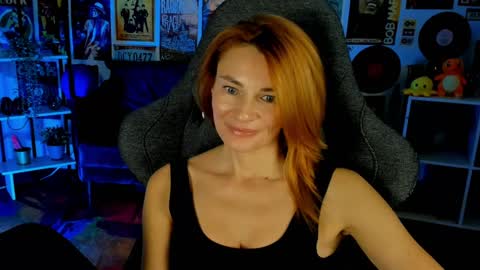 MistyBarnes NONUDE MODEL online show from December 15, 2024, 1:11 pm