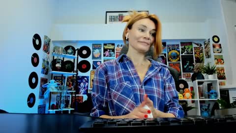 MistyBarnes NONUDE MODEL online show from December 16, 2024, 3:43 pm