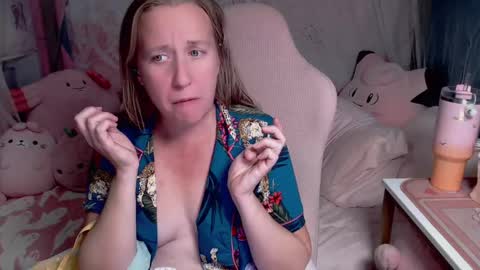 Snapshot of mistymystic chatting on November 3, 2025, 10:32 pm Misty online show from November 3, 2025, 10:32 pm