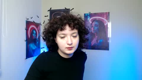 Snapshot of mistyrosee chatting on December 1, 2025, 6:51 am Aria online show from December 1, 2025, 6:51 am