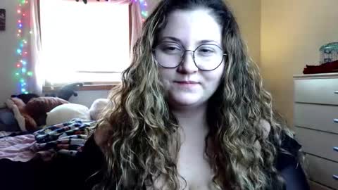 miswitxh online show from December 18, 2025, 4:57 pm