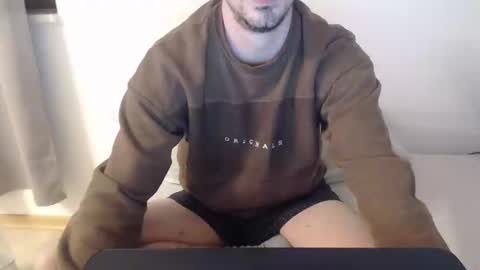 Snapshot of mitsch01 chatting on December 30, 2024, 8:15 pm Mitsch online show from December 30, 2024, 8:15 pm