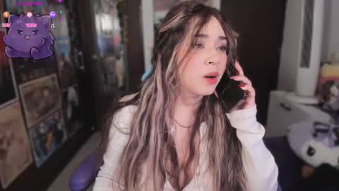 Emili online show from November 26, 2025, 1:28 am