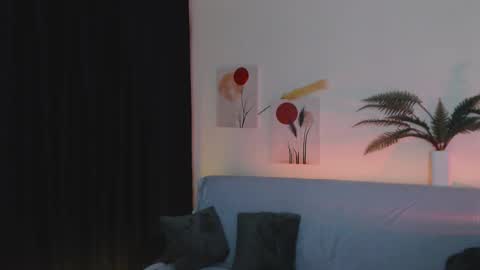 Yuka online show from February 9, 2025, 4:18 pm