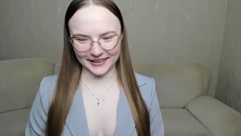 Miya online show from December 26, 2024, 7:49 pm