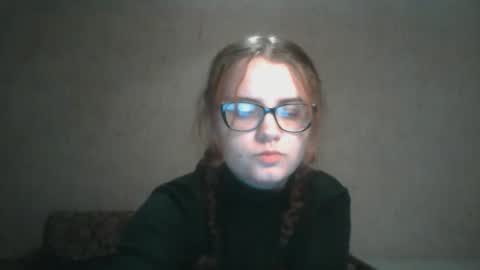 Snapshot of miyabe chatting on December 4, 2024, 1:42 pm Milana online show from December 4, 2024, 1:42 pm