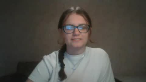 Snapshot of miyabe chatting on December 9, 2024, 11:15 am Milana online show from December 9, 2024, 11:15 am