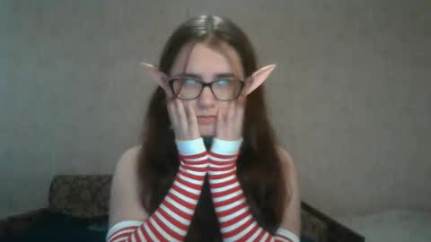 Snapshot of miyabe chatting on December 13, 2024, 10:19 am Milana online show from December 13, 2024, 10:19 am