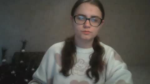 Snapshot of miyabe chatting on January 5, 2025, 10:43 am Milana online show from January 5, 2025, 10:43 am
