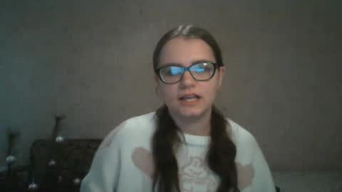 Snapshot of miyabe chatting on February 12, 2025, 1:27 pm Milana online show from February 12, 2025, 1:27 pm