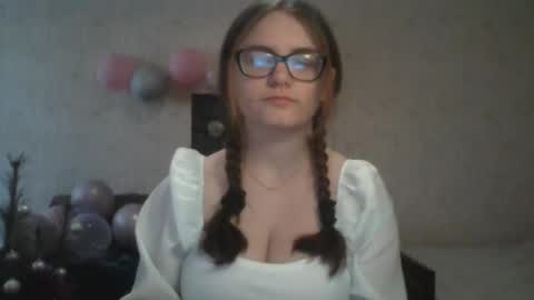 Snapshot of miyabe chatting on February 28, 2025, 1:03 pm Milana online show from February 28, 2025, 1:03 pm