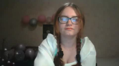 Snapshot of miyabe chatting on February 28, 2025, 4:10 pm Milana online show from February 28, 2025, 4:10 pm