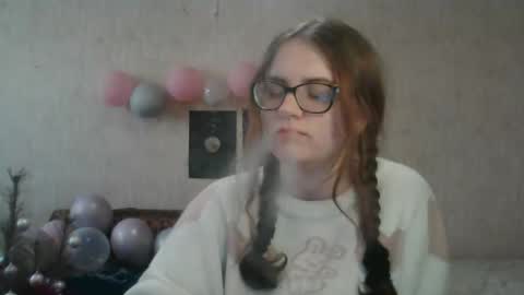 Snapshot of miyabe chatting on March 1, 2025, 10:13 am Milana online show from March 1, 2025, 10:13 am
