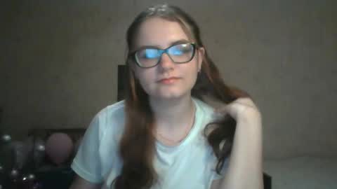 Snapshot of miyabe chatting on March 7, 2025, 4:33 pm Milana online show from March 7, 2025, 4:33 pm